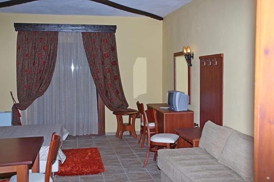 Tsigoura Verde Resort Mikros Prinos Buitenkant foto